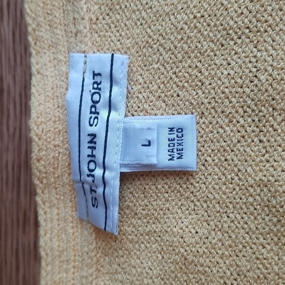 (L) St. John Sport Yellow 3/4 Sleeve Top Wool and Rayon Blend Knit V Neck - Picture 3 of 11